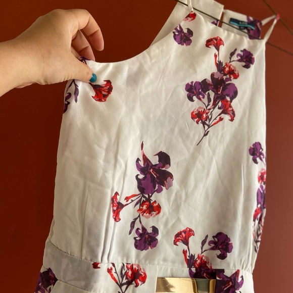 Ajio Short Jumpsuit. Size - M - Picture 5 of 11